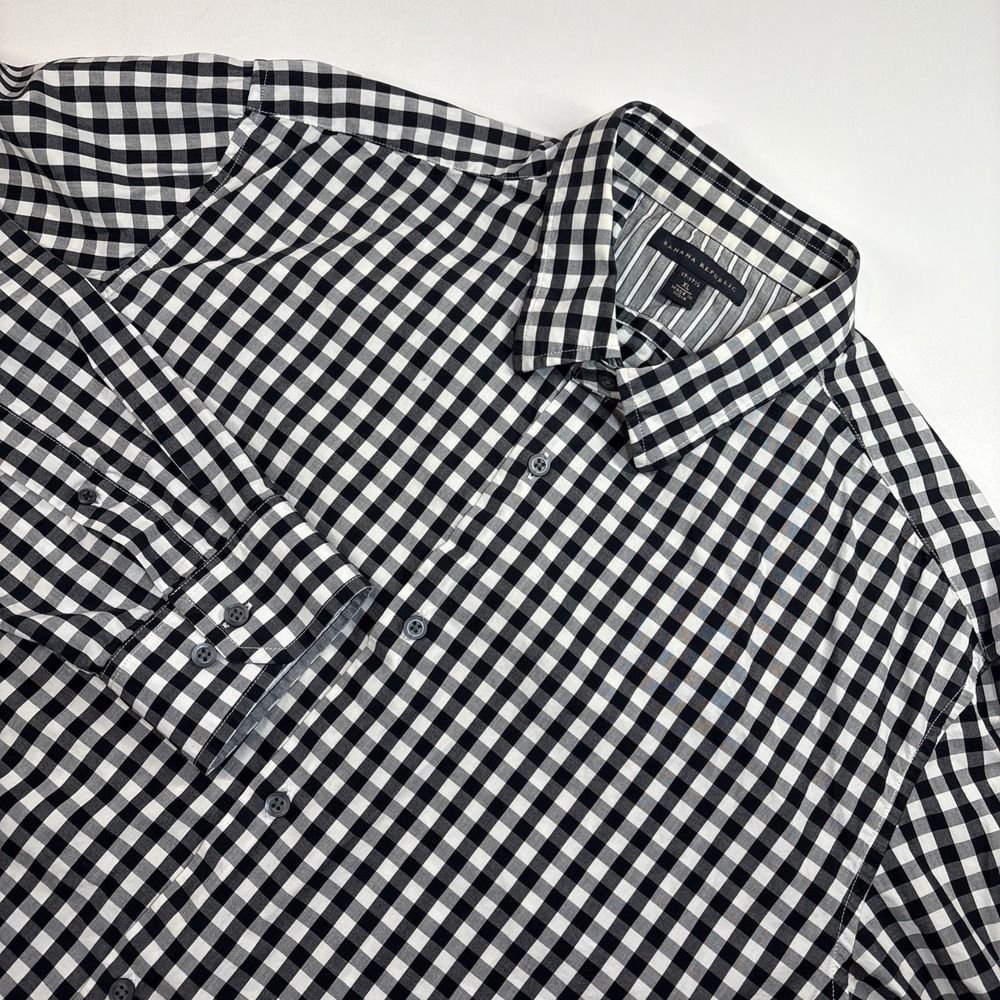 Banana Republic Button Up Shirt Mens XL (17-17.5) Black Check Long Sleeve Cotton